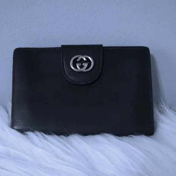 Gucci | Bags | Gucci Vintage Leather Kisslock Compact Wallet  display picture 3